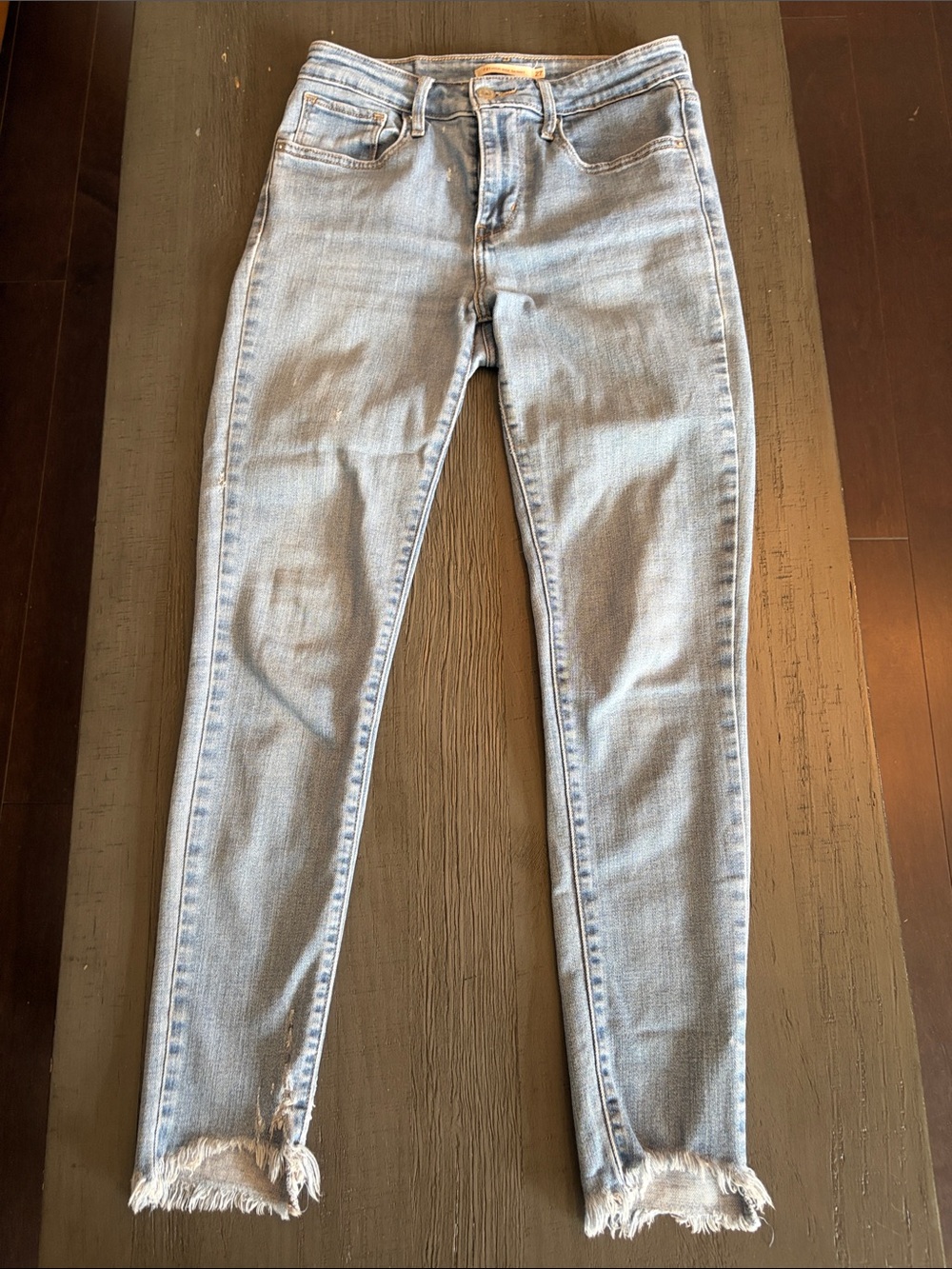 Levi’s women Light Wash Women's Skinny Jeans with Frayed Hem
